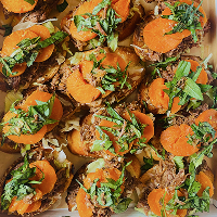 Vietnamese Beef Stew with bread bites (Bò Kho) — Vietnamese catering platter